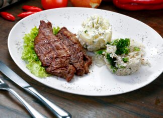 Европарламент хочет запретить названия «стейк» и «бургер» для продуктов не из мяса