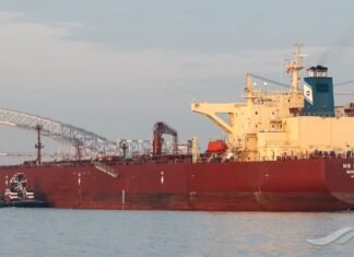 Reuters: ЕС готовит правовые основы для начала инспектирования судов «теневого» флота РФ