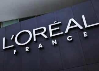 Владелец Gucci продает свой косметический бизнес LʼOreal за $4 млрд