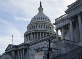 Axios: В комитете Сената США рассмотрят три законопроекта об усилении давления на Россию