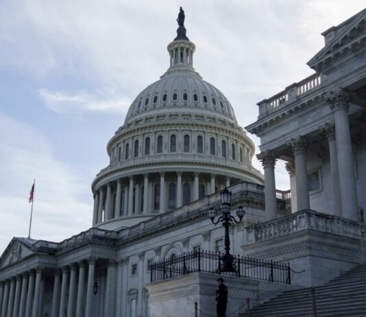 Axios: В комитете Сената США рассмотрят три законопроекта об усилении давления на Россию