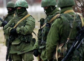 «Является исторической аномалией»: в Эстонии отреагировали на появление «зеленых человечков» на границе