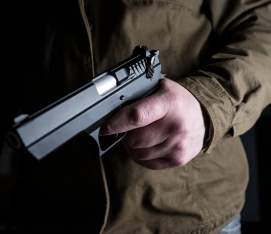 В Кременчугском РТЦК произошла стрельба: два человека пострадали, — СМИ