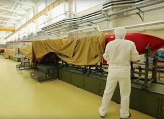 «Наша подводная лодка у берегов РФ»: Трамп ответил на испытания ракеты «Буревестник» (видео)