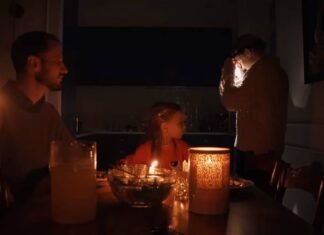 Готовимся к блэкаутам: 33 совета о том, что можно сделать в каждом доме во время отключений света