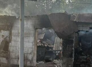 В поселке Запорожской области после вражеской атаки ранен мужчина
