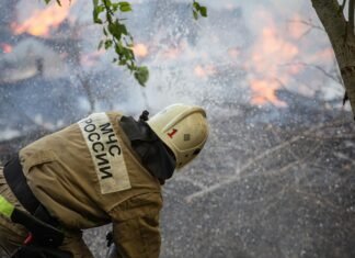 «Эпидемия» поджогов в России: горят релейные шкафы и электрощитовые, — источники