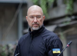 Шмыгаль подписал приказ о комплексной поддержке защитников после плена: детали