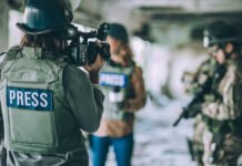 Иностранные журналисты начали получать от россиян «приглашения» посетить Покровск и Купянск: о чем там идет речь