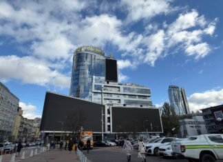 Бывший владелец небоскреба «Гулливер» подал контриск против Ощадбанка и Укрэксимбанка