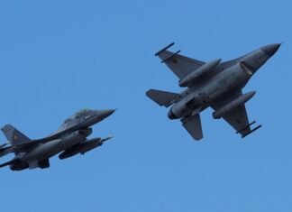 Румыния купила 18 F-16 за 1 евро для центра, где будут учиться и украинские пилоты