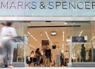 Прибыль Marks & Spencer обвалилась из-за кибератаки, которая остановила его онлайн-бизнес
