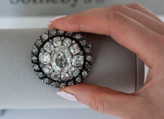 Брошь Наполеона продали за $4,4 миллиона на аукционе