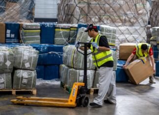 Евросоюз согласился отменить беспошлинный порог для посылок уже с 2026 года