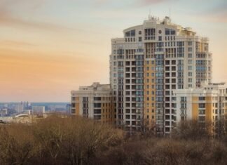 Мать Миндича оказалась владелицей трех квартир в дорогих ЖК Киева