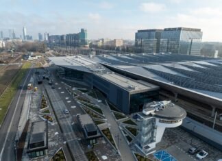 В Варшаве после пяти лет ремонта открыли один из крупнейших вокзалов Польши – фото, видео