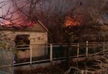 Вражеские обстрелы вызвали масштабный пожар в Запорожском районе