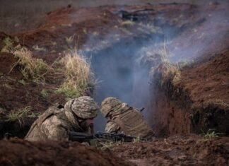 В ГВА заявили об угрозе прорыва в Мирноград из Покровска: какая ситуация в городе (карта)