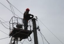 Возобновить электроснабжение в Новониколаевке пока невозможно из-за ситуации с безопасностью