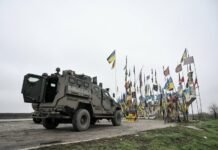 Город на границе: фоторепортаж с прифронтового Орехова