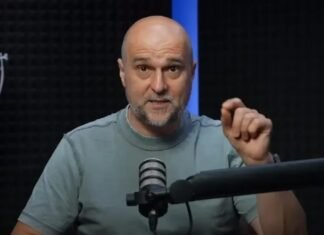 «Мало шансов победить»: блогер объяснил, что делать с русскоязычными в Украине (видео)