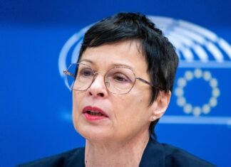 В ЕС работают над открытием кластеров для Украины до конца ноября, — еврокомиссар