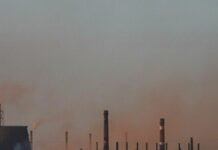 В Запорожье горсовет не убрал отсрочку экологических обязательств для предприятий