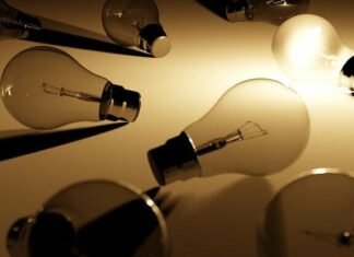 В Запорожье заживили почти 58 тысяч семей, обесточенных после ночных обстрелов