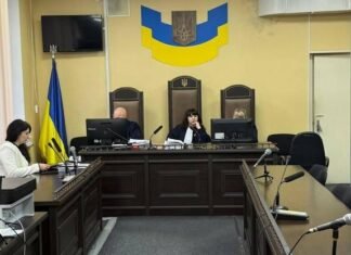 Апелляционный суд в Запорожье сократил сроки двум осужденным за военное преступление экс- полицейским из Токмака, но подтвердил их вину