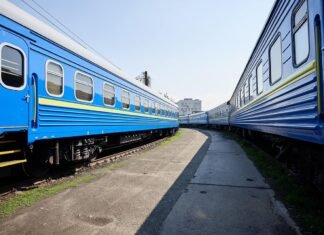 В Украине масштабные задержки поездов после атаки РФ: список рейсов