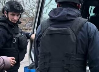 Спасатели эвакуировали двух пожилых женщин из Пологовского района