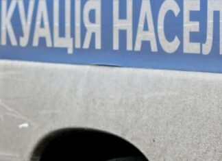 В Запорожской области полицейские эвакуировали из прифронтового села женщину с ребенком