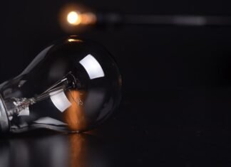 Украинские распределительные сети: Давать прогнозы о продолжительности обесточиваний невозможно