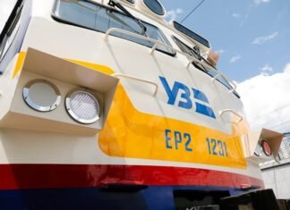 В Киеве пустят поезда-шаттлы между левым и правым берегом: это эксперимент