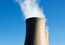 Польша начнет строительство первой АЭС уже в декабре: ЕС согласовал финансирование