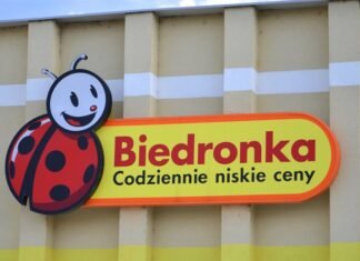 Самая популярная сеть магазинов Польши получила многомиллионный штраф за обман потребителей