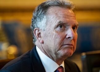 Уиткоффу грозит расследование Госдепа из-за криптопроекта семьи Трампа