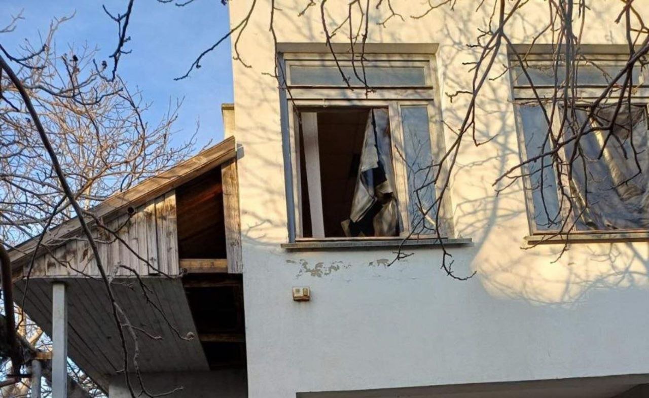 В результате вражеского обстрела пострадало здание налоговой инспекции в Измаиле – фото