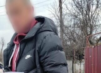 Запорожские патрульные поймали мошенника, присвоившего чужой телефон