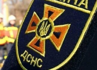 В Запорожье произошел пожар в мусоропроводе девятиэтажки: спасатели эвакуировали четырех человек