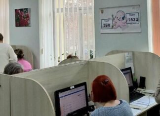 За три недели декабря в контакт-центр «15-80» обратились более 10 тысяч запорожцев