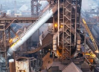 Комбинат «Запорожсталь» аварийно остановил производство из-за обстрелов энергетической инфраструктуры