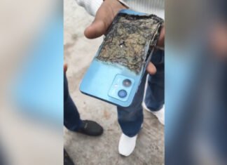 Смартфон Motorola загорівся в кишені чоловіка: інцидент потрапив на відео