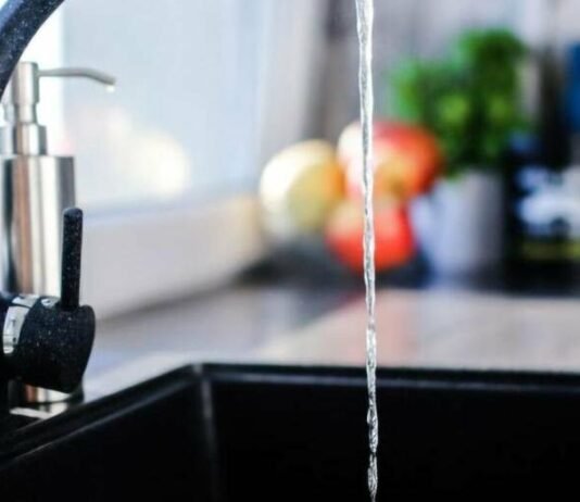 В двух районах Запорожья отключили воду для аварийных ремонтов
