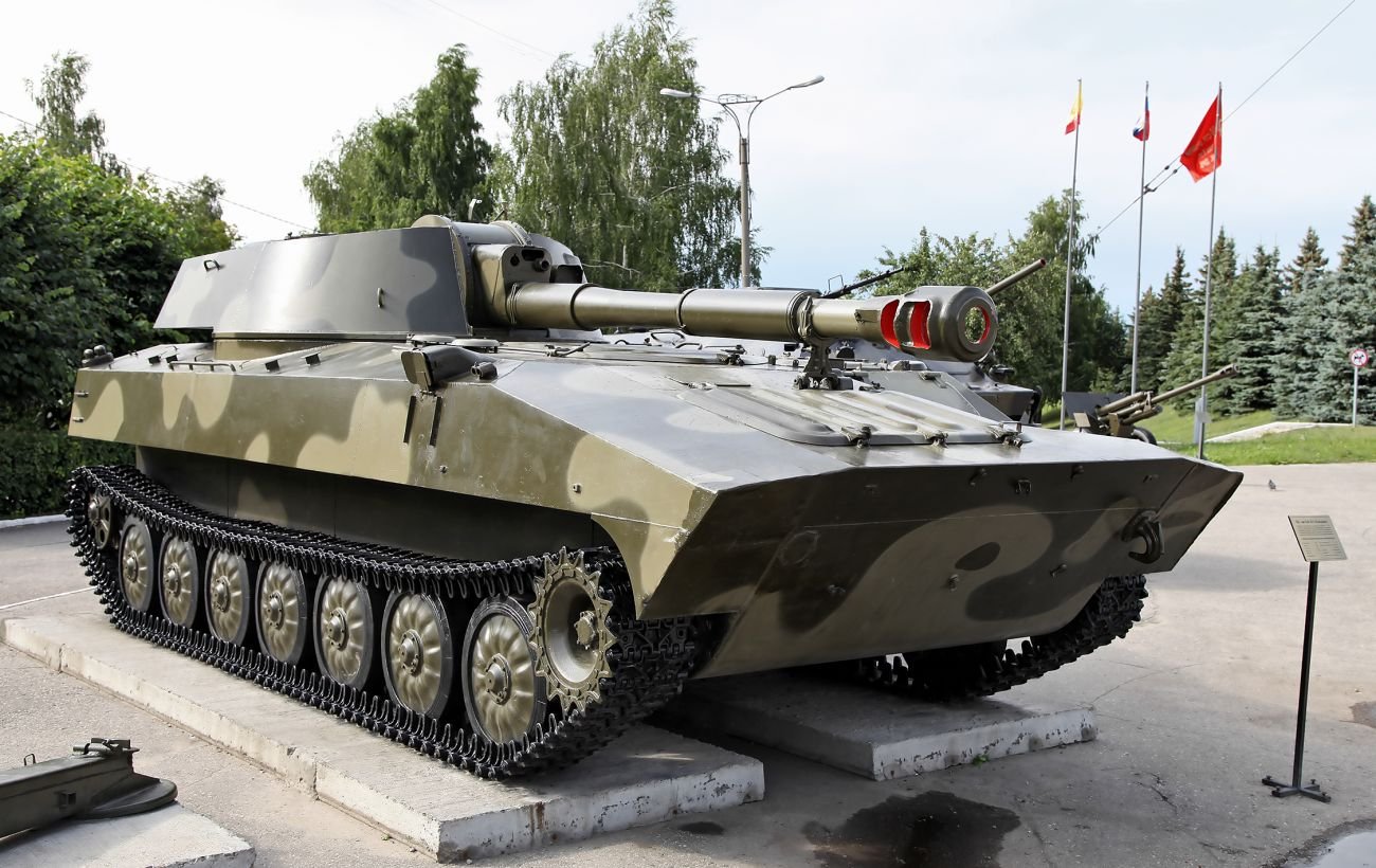 Десантники показали видео уничтожения российской САУ «Гвоздика» на Курщине