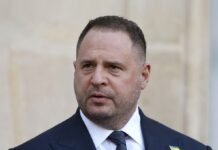 Остается членом СНБО? Рада отказалась вызывать Ермака из-за его статуса