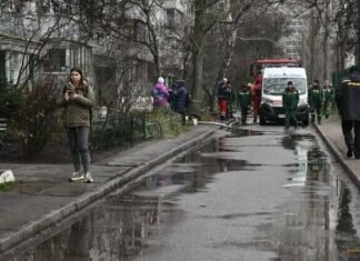 Из-за вражеской атаки в Запорожье повреждены три многоквартирных дома