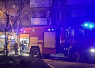 В Запорожье из горящей многоэтажки спасли пятерых человек: среди них ребенок
