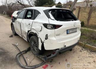 В Кушугуме дрон попал в микроавтобус, а в Барвиновке — убил мужчину