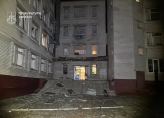 Россияне ударили дроном «Молния» по школе, — прокуратура